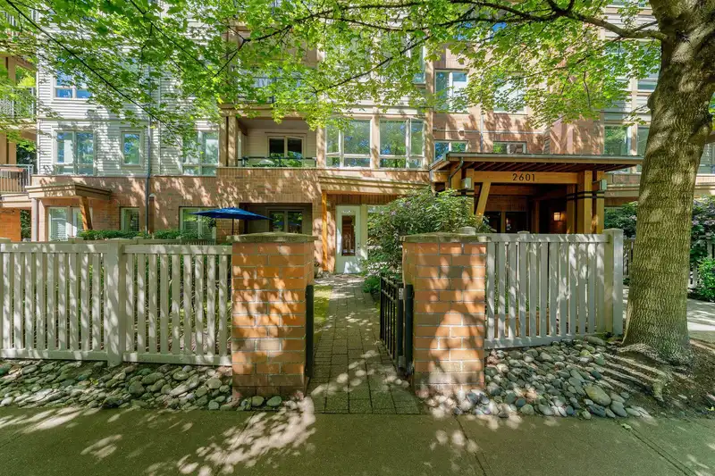 101 2601 WHITELEY COURT - photo 1 of 16