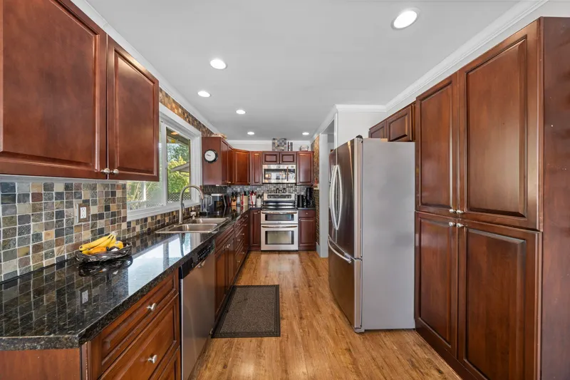 5405 CHAMBERLAYNE AVENUE - photo 3 of 25