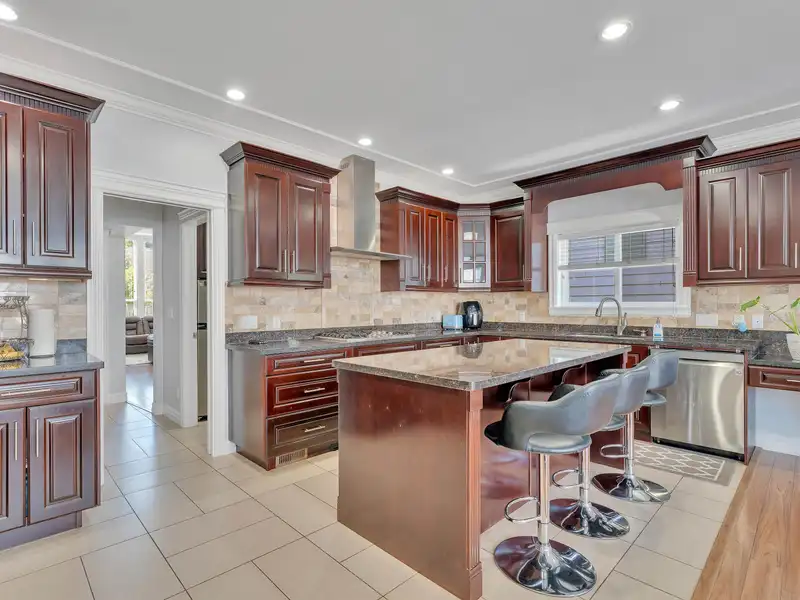 1809 MAMQUAM ROAD - photo 3 of 34