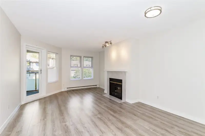214 98 LAVAL STREET - photo 4 of 20