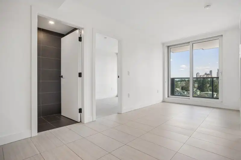 804 5058 JOYCE STREET - photo 2 of 22