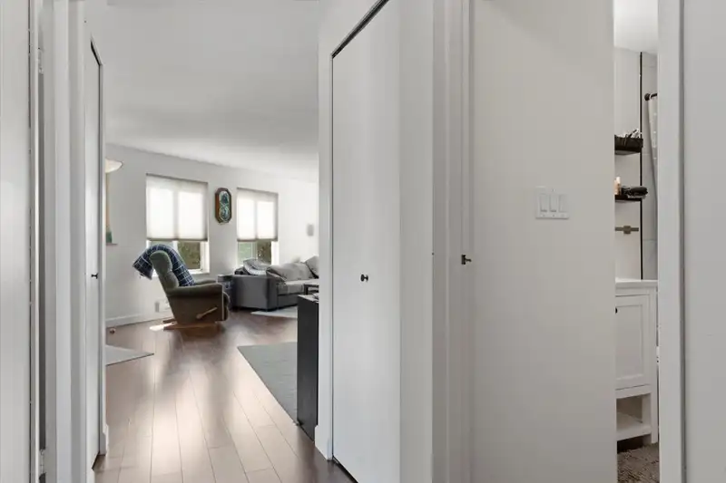 301 33598 GEORGE FERGUSON WAY - photo 4 of 20