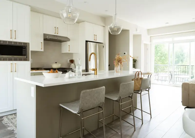 137 1833 165A STREET - photo 1 of 11