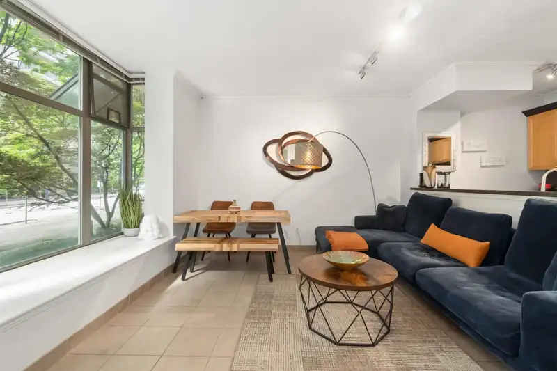 956 RICHARDS STREET - photo 1 of 34