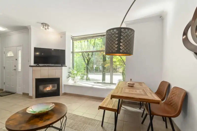 956 RICHARDS STREET - photo 3 of 34