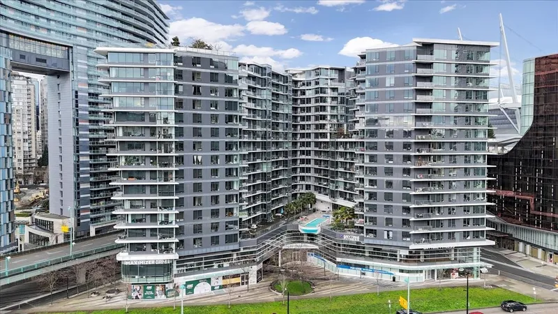 1609 68 SMITHE STREET - photo 2 of 19