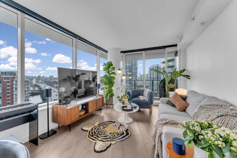 1609 68 SMITHE STREET - photo 4 of 19