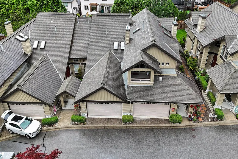 18 1550 LARKHALL CRESCENT - photo 2 of 25