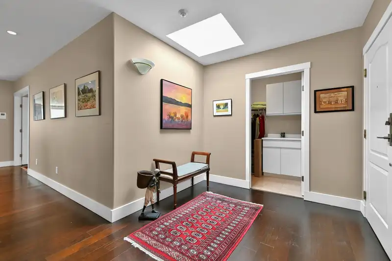 303 1221 JOHNSTON ROAD - photo 2 of 39