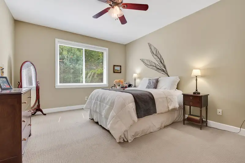 45868 S FOXRIDGE CRESCENT - photo 4 of 40