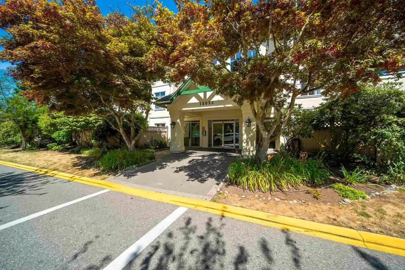 103 12633 72 AVENUE - photo 2 of 25