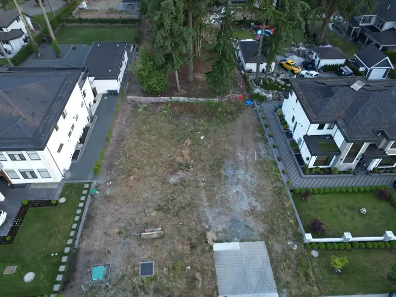 13088 57 AVENUE - photo 3 of 7