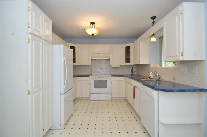 8986 WATSON COURT - photo 4 of 22