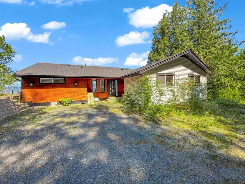 36566 SUMAS MOUNTAIN ROAD - photo 3 of 37
