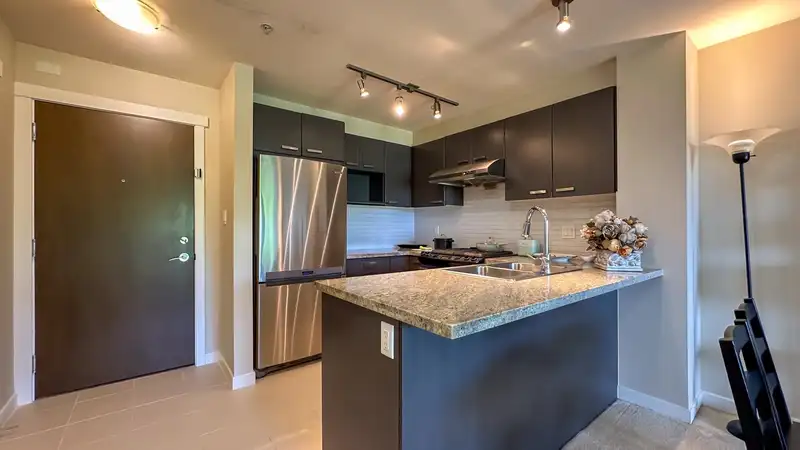 210 9500 ODLIN ROAD - photo 3 of 25