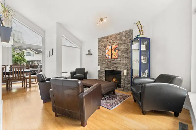 22191 GARRATT DRIVE - photo 4 of 39