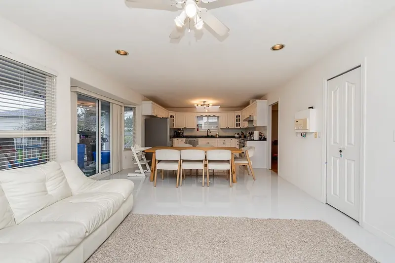 10132 156 STREET - photo 4 of 25