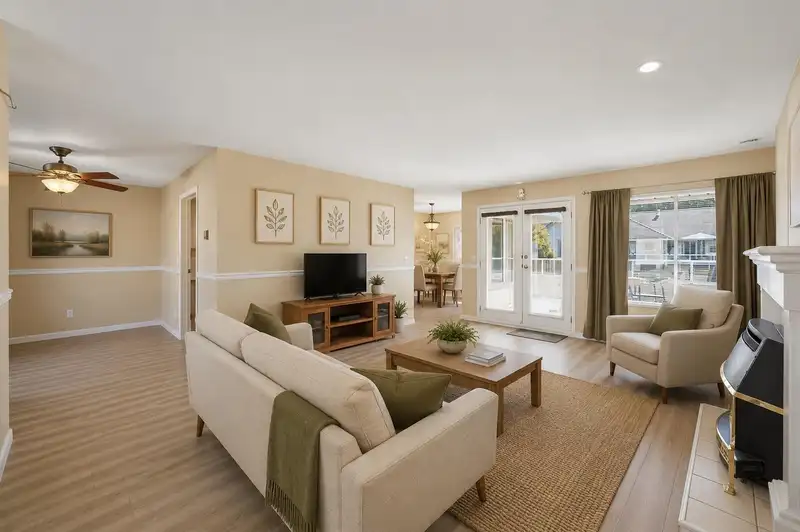 209 13725 72A AVENUE - photo 4 of 40