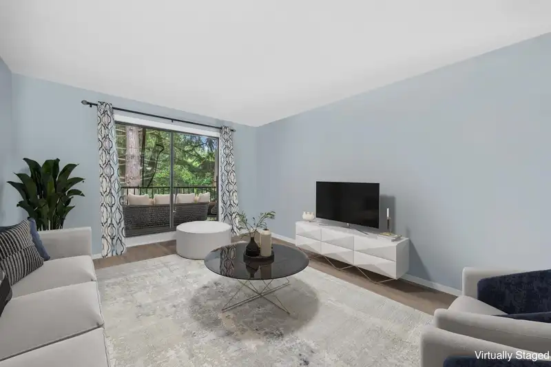 221 13775 74 AVENUE - photo 3 of 16
