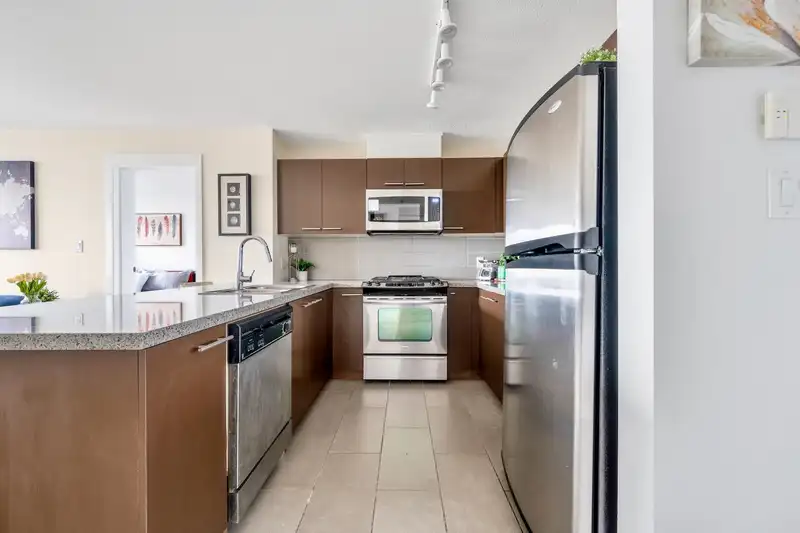 1107 9171 FERNDALE ROAD - photo 2 of 17