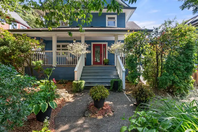 2 46 W 12TH AVENUE - photo 2 of 39