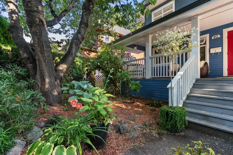 2 46 W 12TH AVENUE - photo 4 of 39