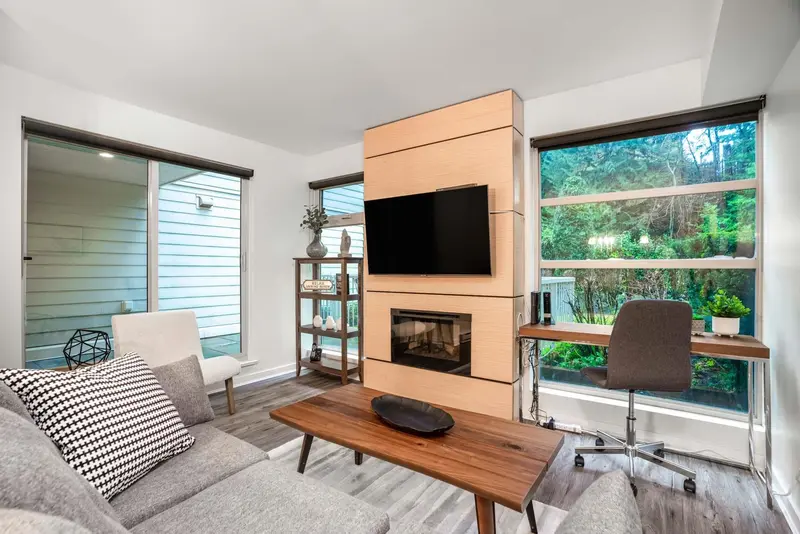 104 2832 CAPILANO ROAD - photo 1 of 25