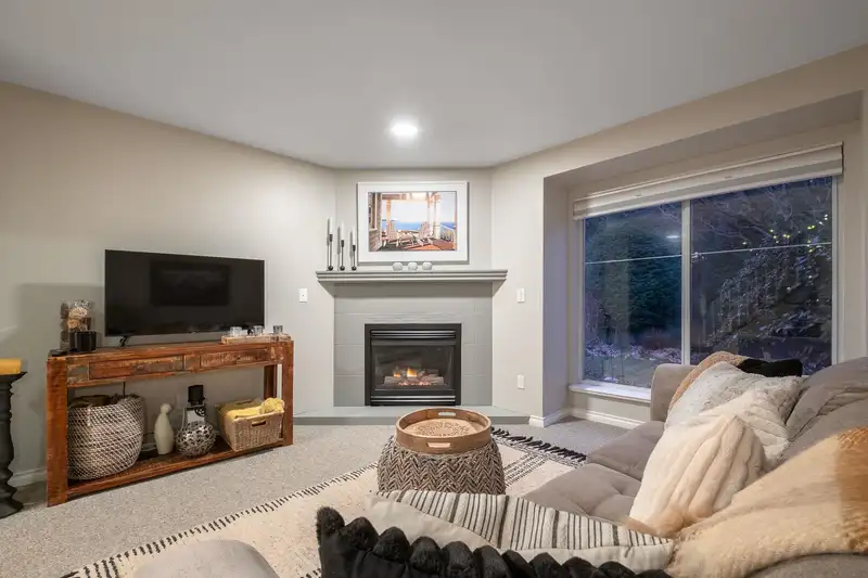 36 22740 116 AVENUE - photo 3 of 29