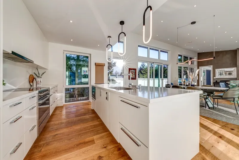 8224 ALPINE WAY - photo 2 of 25