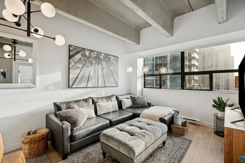 610 615 BELMONT STREET - photo 3 of 25