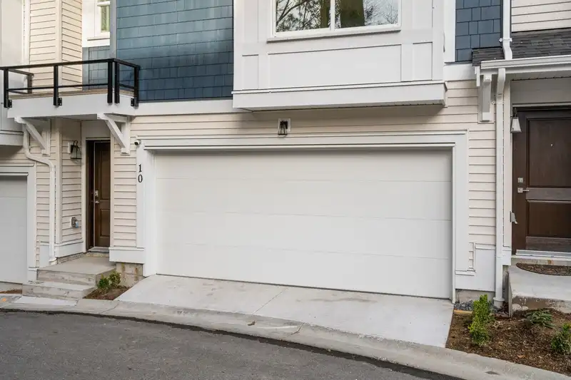 10 14355 62 AVENUE - photo 3 of 40