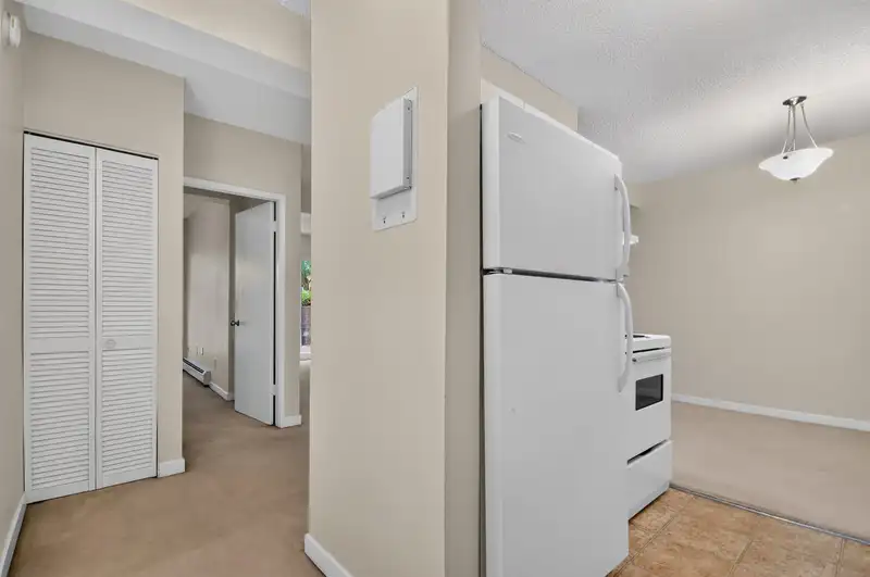 118 1655 NELSON STREET - photo 4 of 31