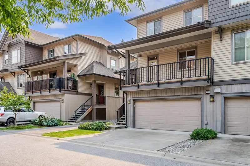 29 9525 204 STREET - photo 3 of 39