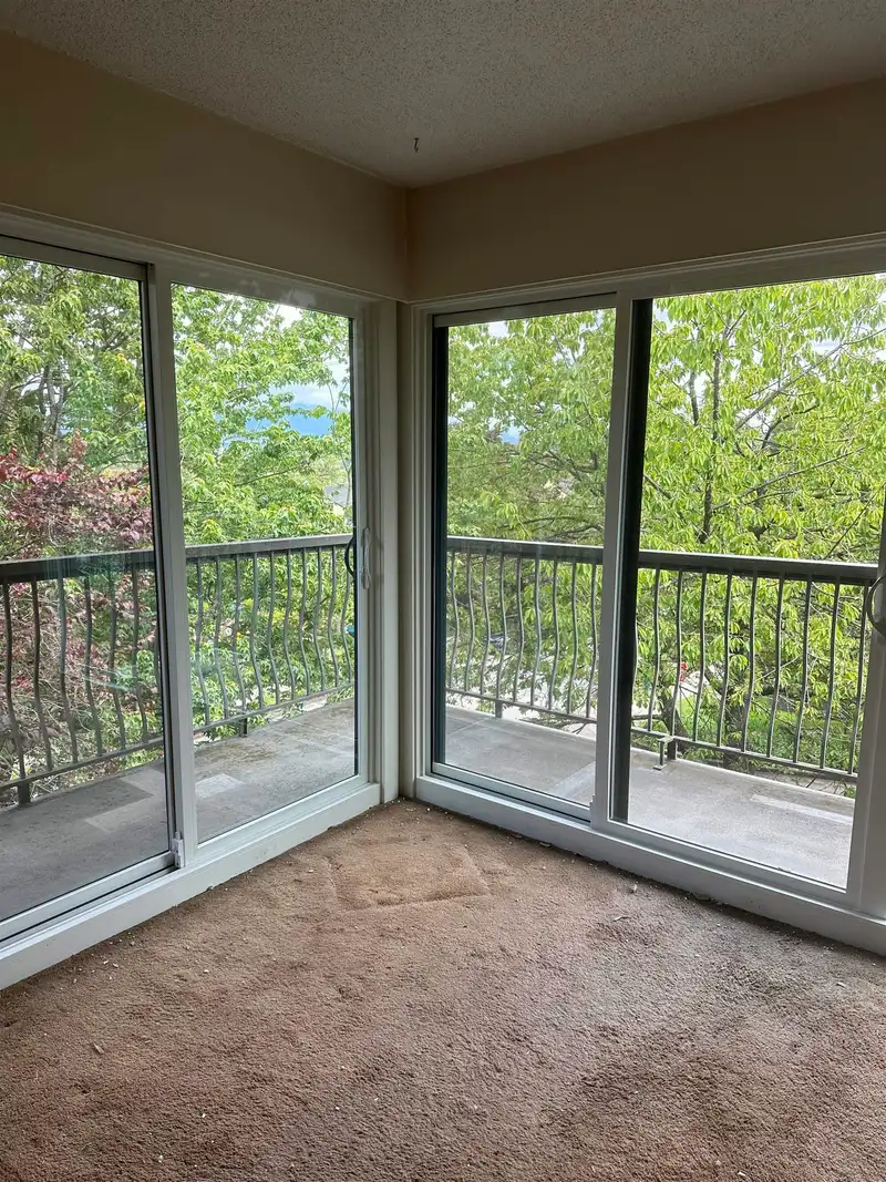 353 588 E 5 AVENUE - photo 3 of 10