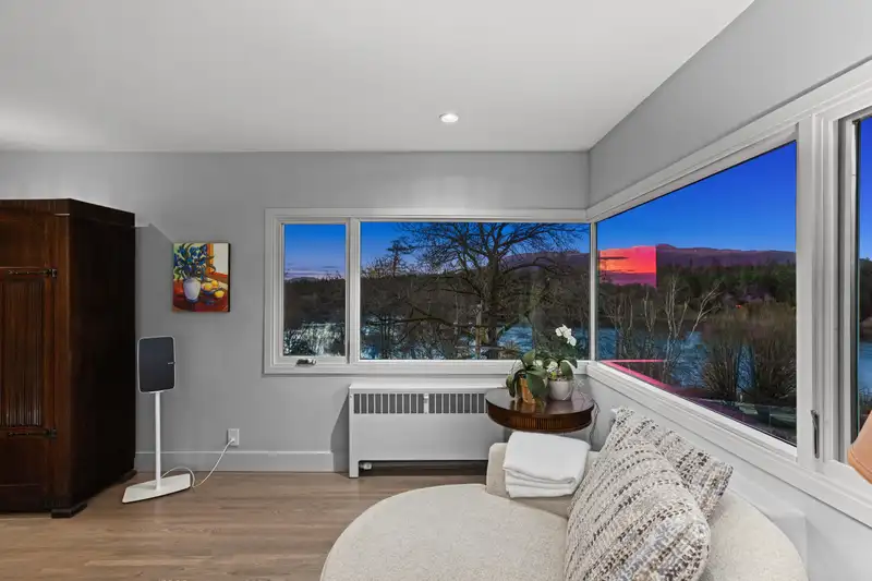 302 1972 ROBSON STREET - photo 2 of 28