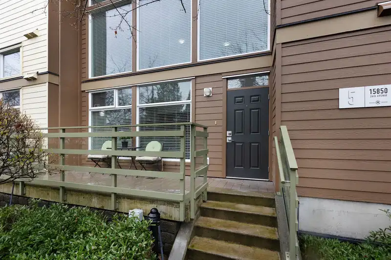 5 15850 26 AVENUE - photo 4 of 35