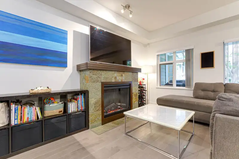 39 7388 MACPHERSON AVENUE - photo 3 of 28