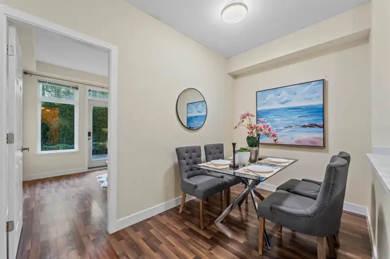 105 5692 KINGS ROAD - photo 4 of 23