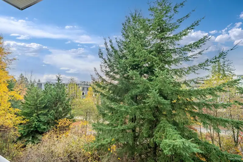 505 9339 UNIVERSITY CRESCENT - photo 2 of 28