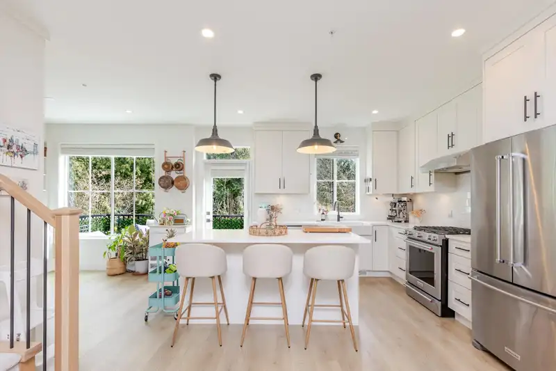17 8450 204 STREET - photo 1 of 37