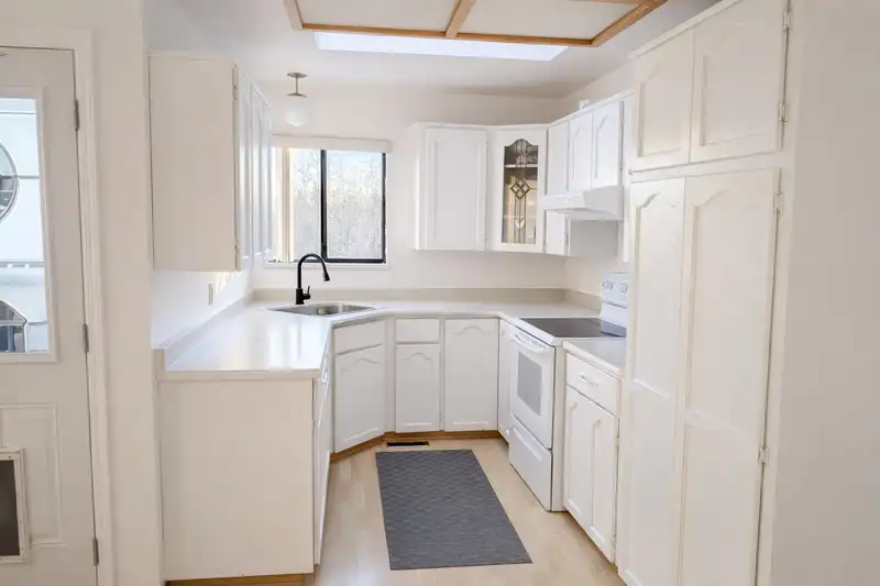 19788 S WILDWOOD CRESCENT - photo 3 of 6