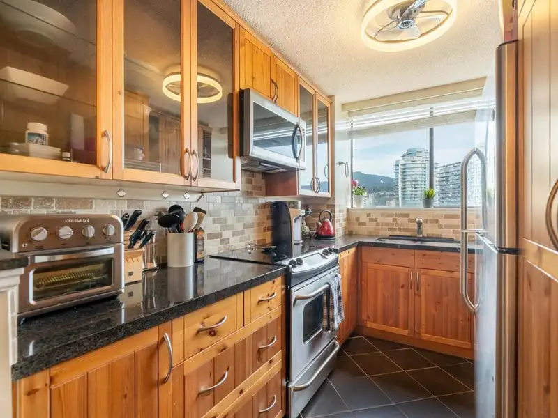 1402 114 W KEITH ROAD - photo 4 of 16