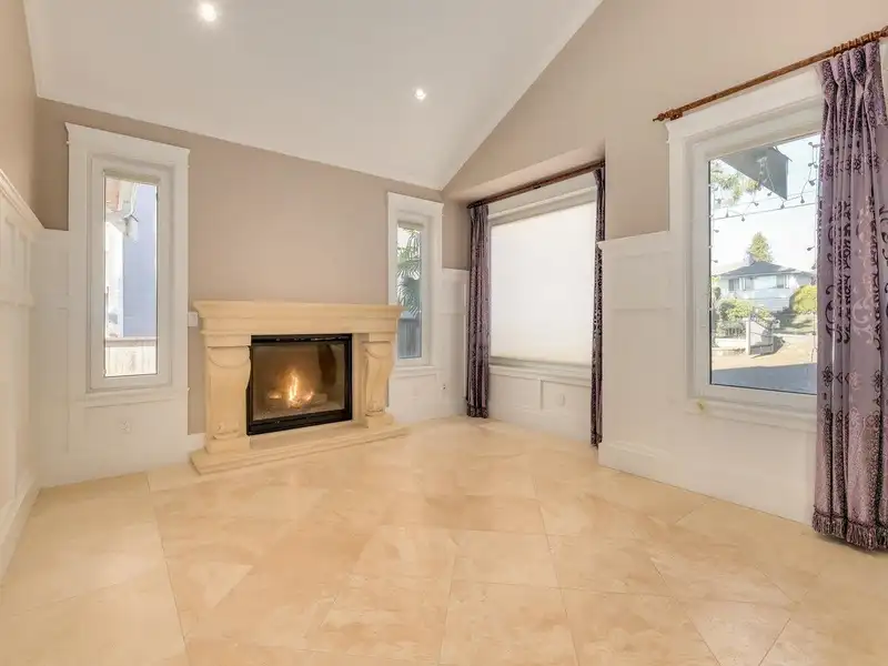 6296 AUBREY STREET - photo 4 of 40