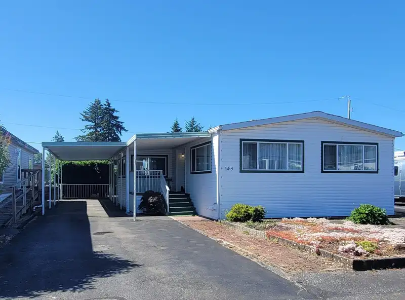 143 27111 0 AVENUE - photo 1 of 10