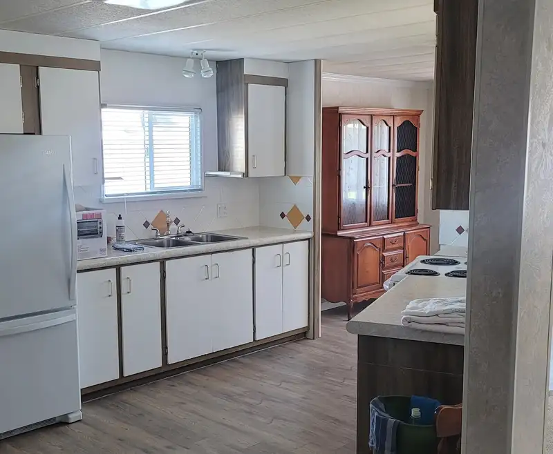 143 27111 0 AVENUE - photo 2 of 10
