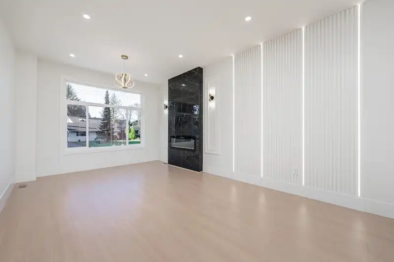 101 14259 PARK DRIVE - photo 4 of 22
