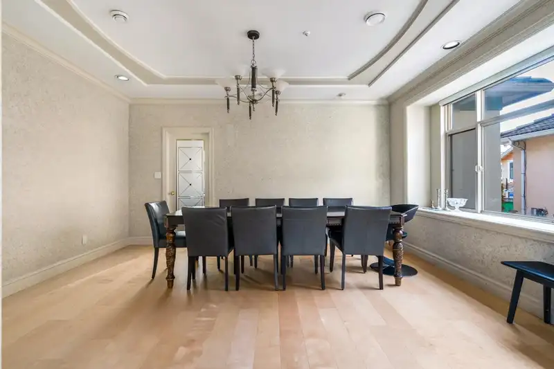 2402 W 19TH AVENUE - photo 4 of 23
