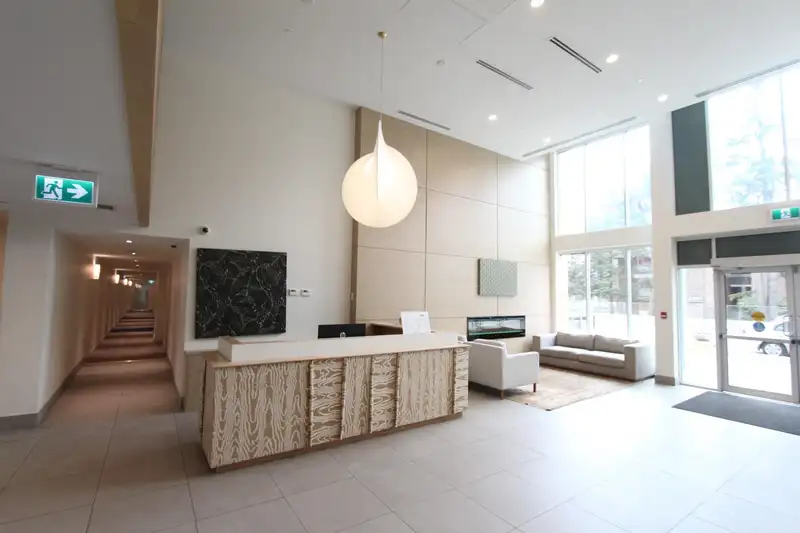 804 13318 104 AVENUE - photo 2 of 17