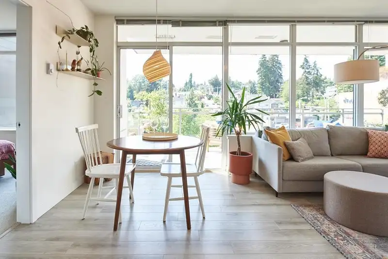 303 200 NELSON'S CRESCENT - photo 1 of 22