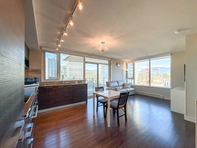 804 570 EMERSON STREET - photo 2 of 22